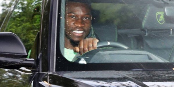 曝奥纳纳欲提前复出！大马丁加盟曼联梦想恐破灭，违约金传闻存疑