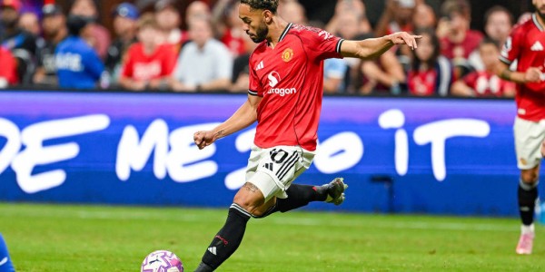 曼联豪掷亿元签谢斯科：红魔再挫纽卡斯尔，转会市场暗战升级