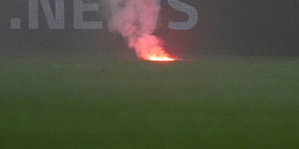 克雷莫内塞对阵国米：从烟雾弹事件看意甲的心理战与战术挑战