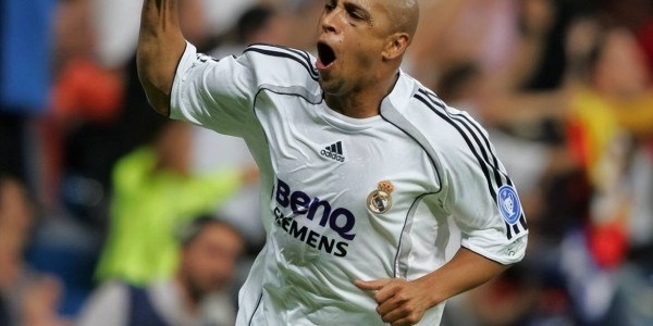 谁是欧冠赛场上的任意球大师？攻入10球以上仅三人，C罗独占鳌头